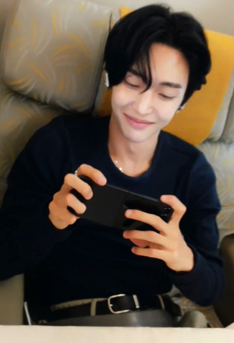 종 tweet media
