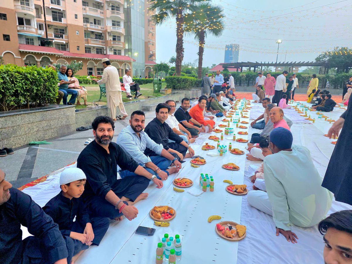 Rubika Liyaquat tweet media