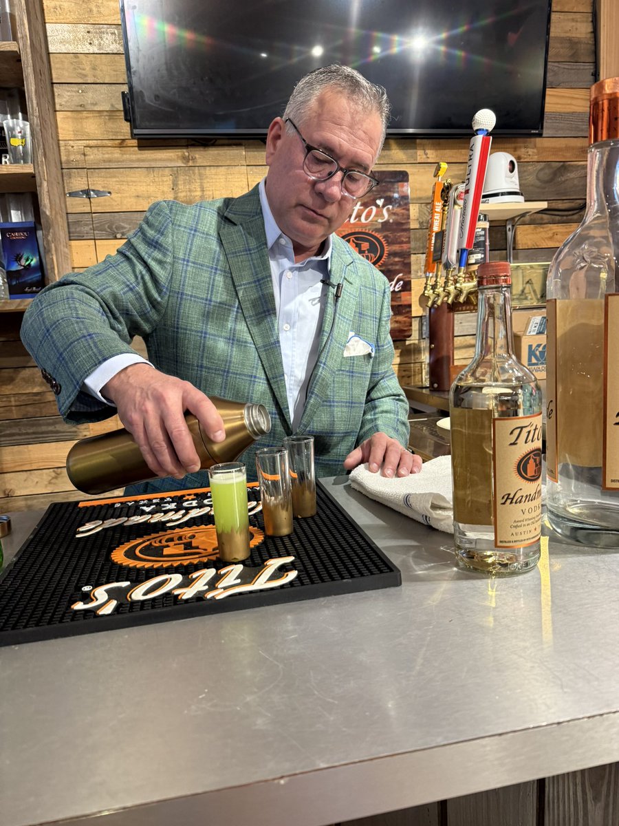 Out of Bounds 🏴‍☠️ tweet media