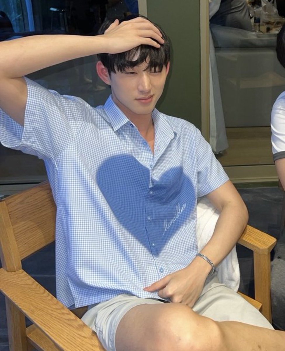 mint. #teammoth tweet media