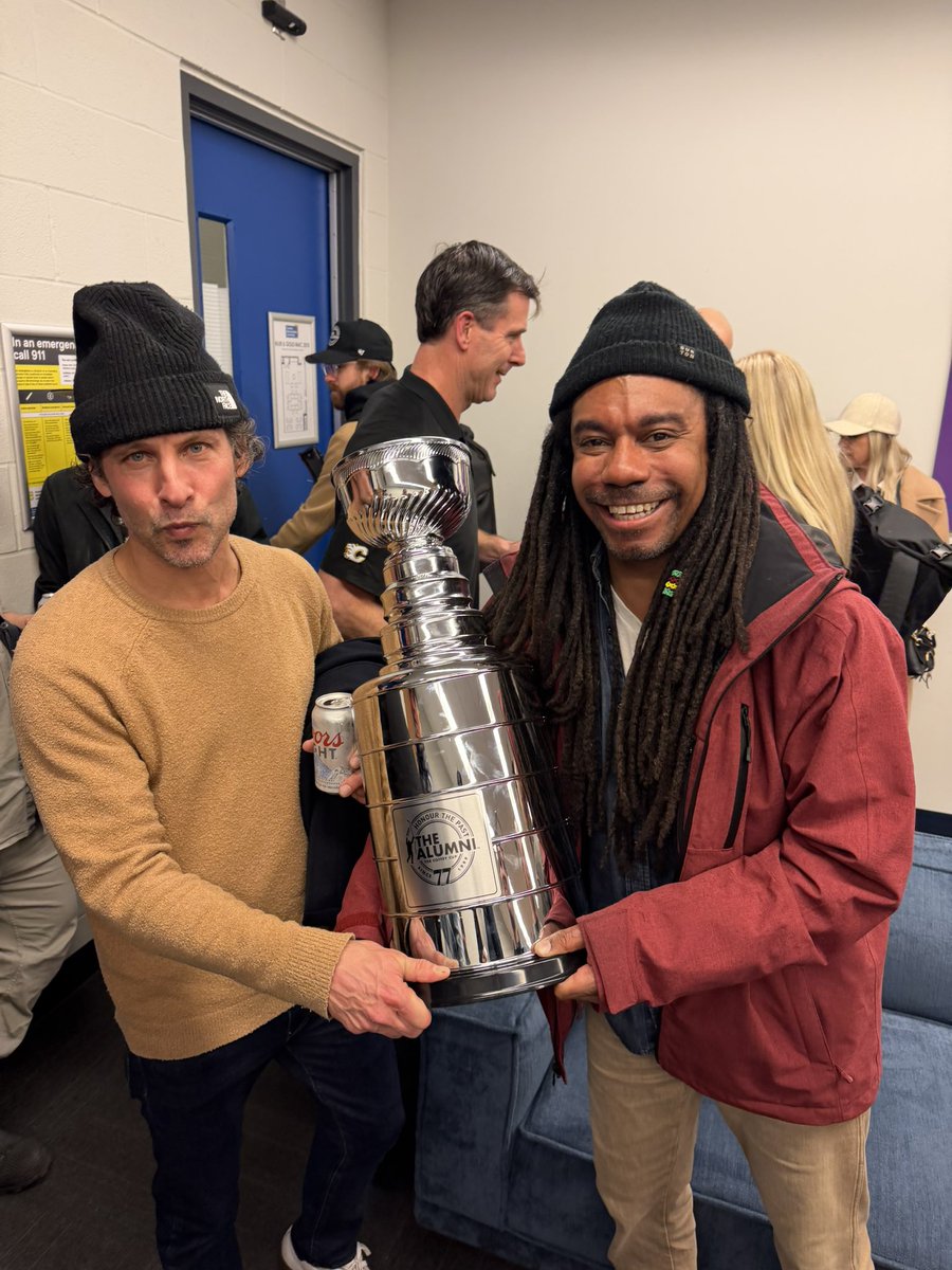 Julian Taylor tweet media