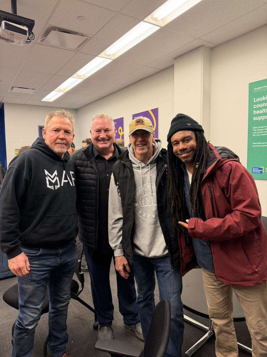 Julian Taylor tweet media