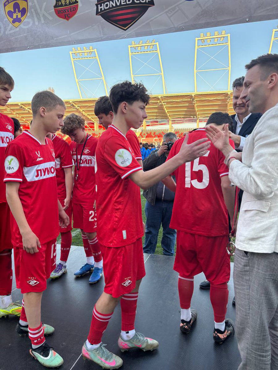 Russian Embassy, HU tweet media