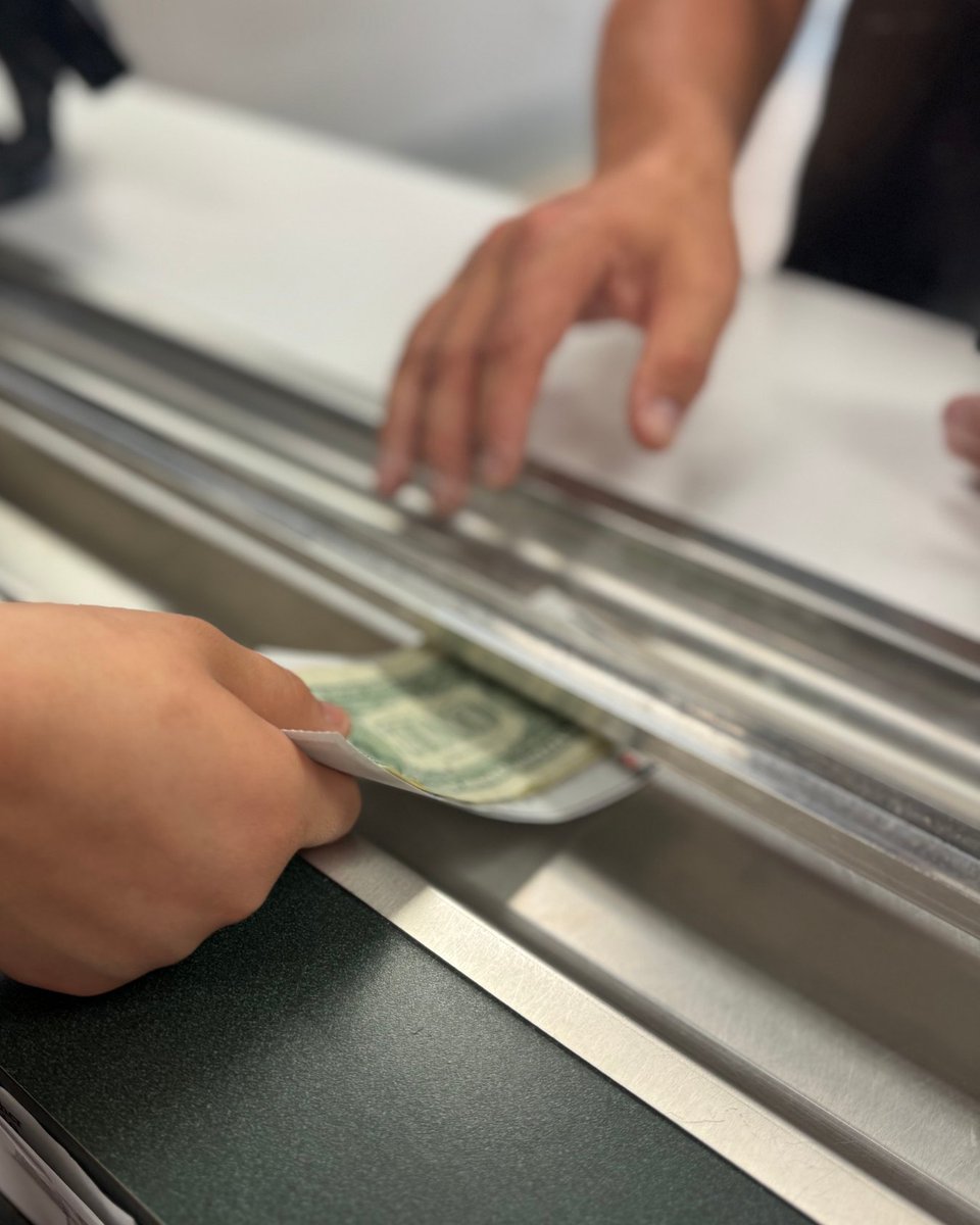 ACE Cash Express tweet media