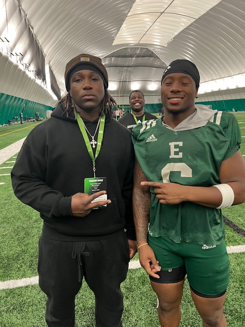 Jaxson_Owens_'s tweet photo. Had a great spring practice visit at Eastern Michigan! Thank you @Coach_Creighton for the invite. Can’t wait to get back for my OV!
@EMUFB @CoachZacSias @CoachMillz_ @coach_craig21 @Bryan_Ault @LNWildcatsFB 
@KyleNeddenriep
@SWiltfong_ @FFBallAllDay https://t.co/U7e6yVuhcI