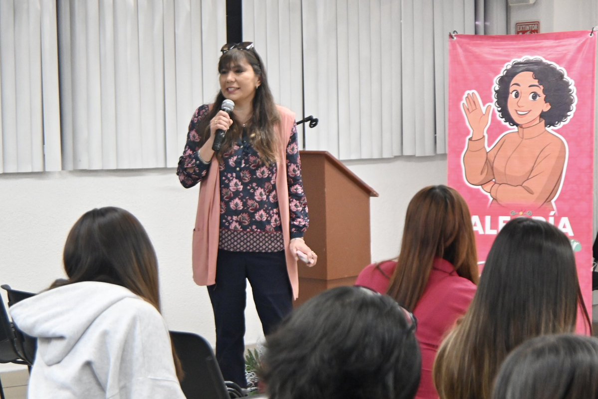 Denisse Ugalde tweet media