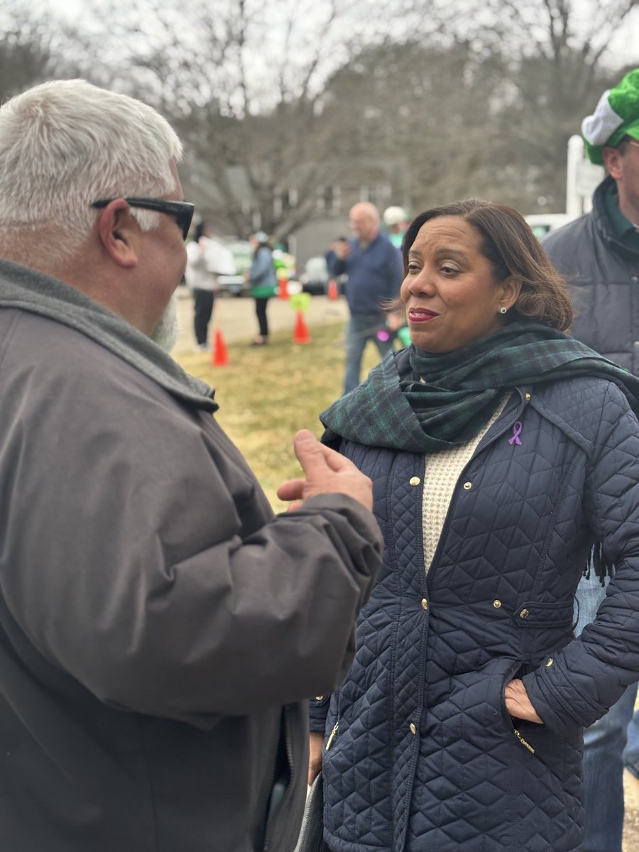 LGSabinaMatos's tweet image. Lastly, we ended our #SaintPatricksDay journey in #LittleComptonRI, with the Patron Saint himself! Rhode Island is home to the world's shortest Saint Patrick's Day parade.

It was a pleasure to join in the fun alongside my colleagues @gregg.amore @repgabeamo @mcgaw4ri
