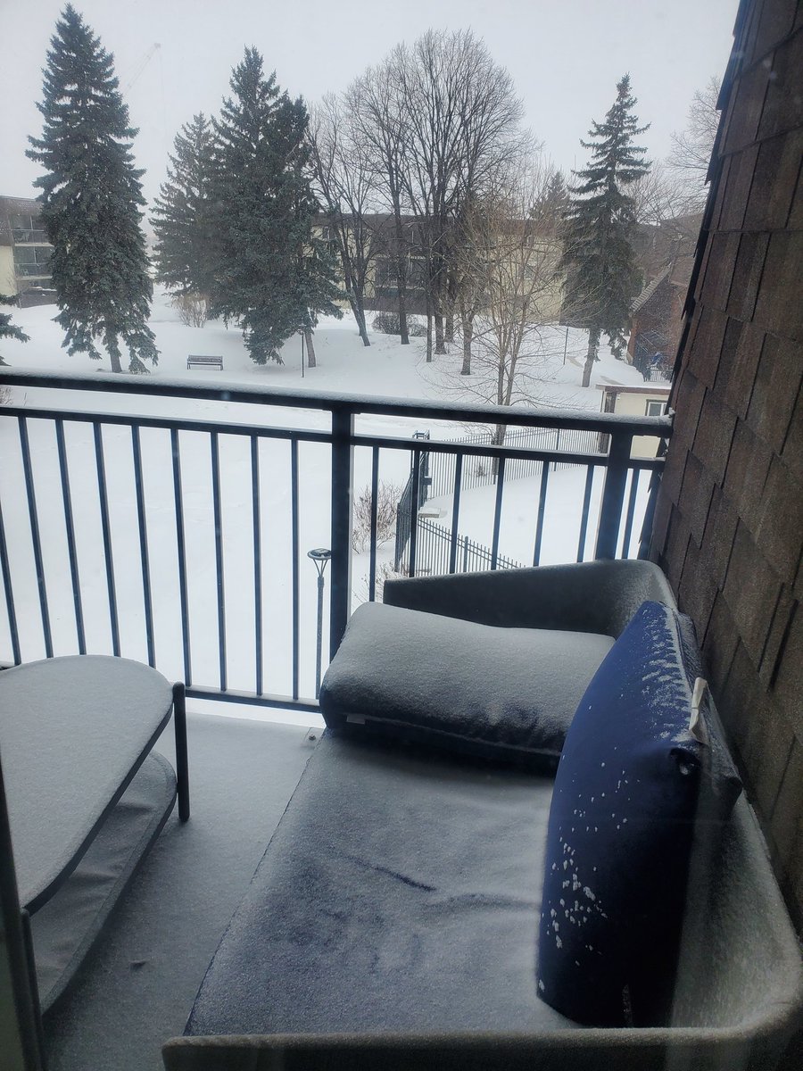 GrossHopper tweet media