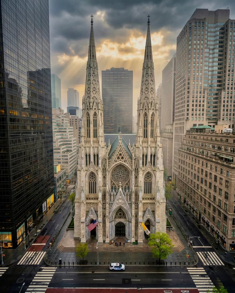 PrettyCitiesX's tweet image. St. Patrick's Cathedral, New York