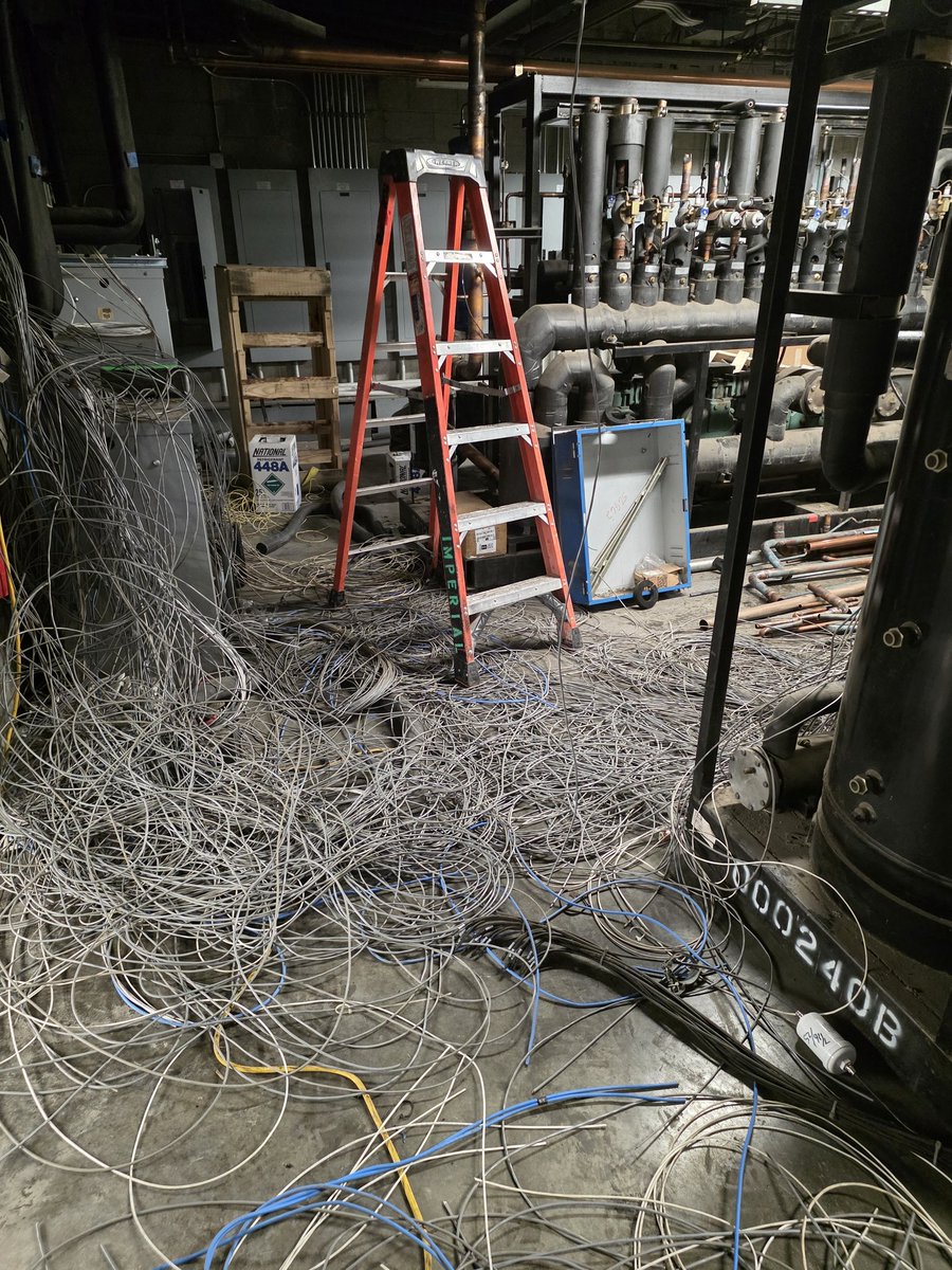 Gary - contractorsPOV⚡🦺 tweet media