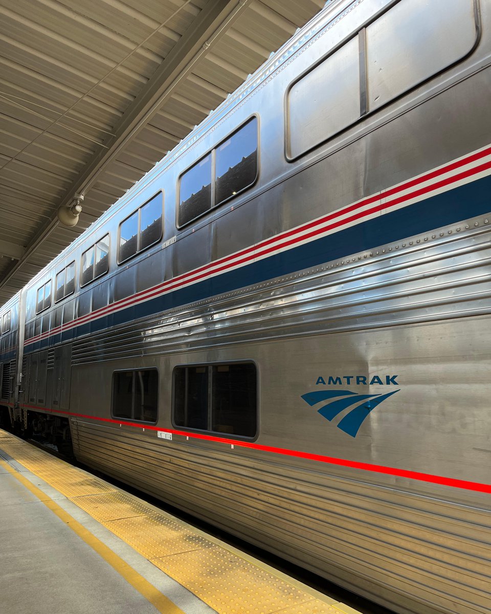 Amtrak tweet media