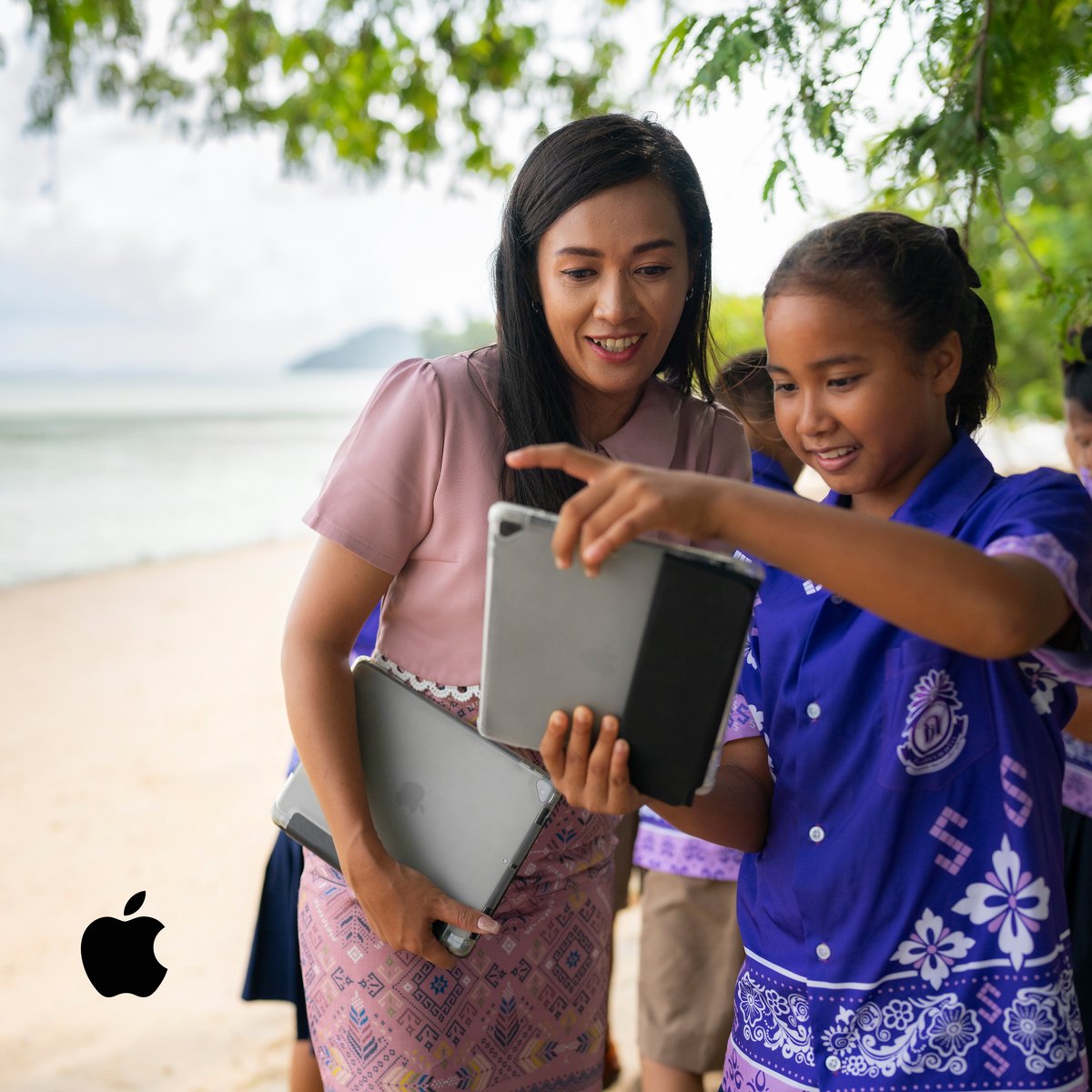 Apple Education tweet media