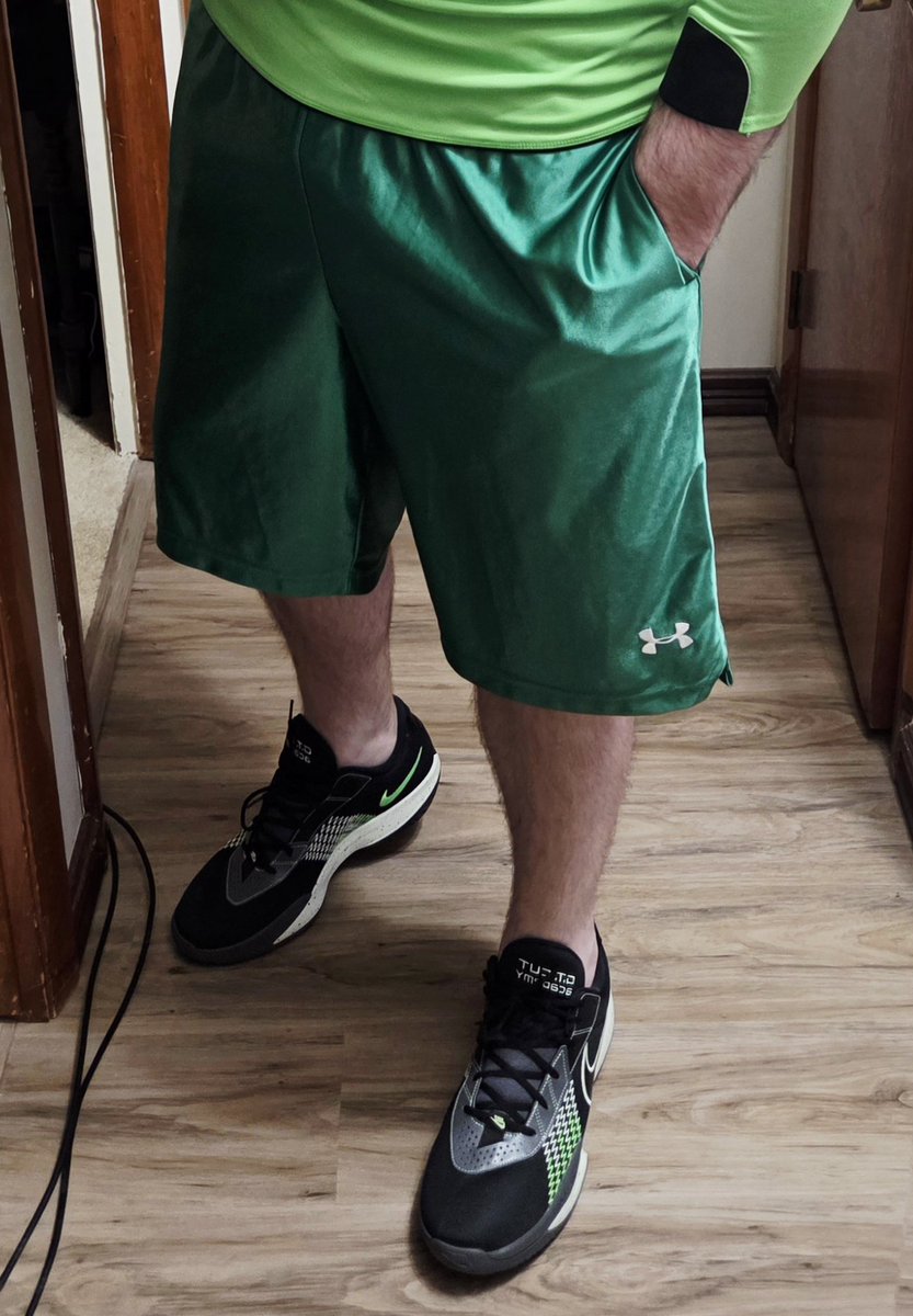 Geared Up 24/7 🏳️‍🌈 🐾🏀 tweet media