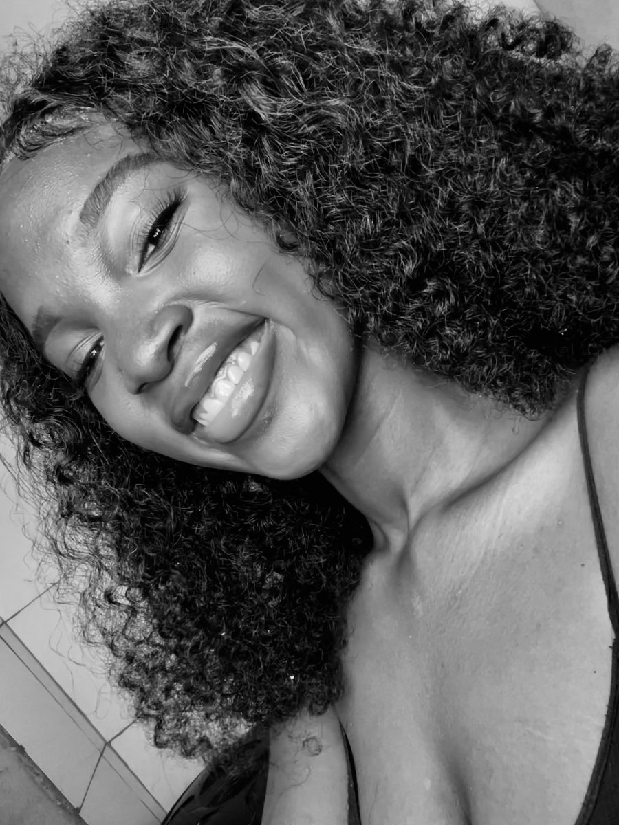 No preto e branco.🙌🏼