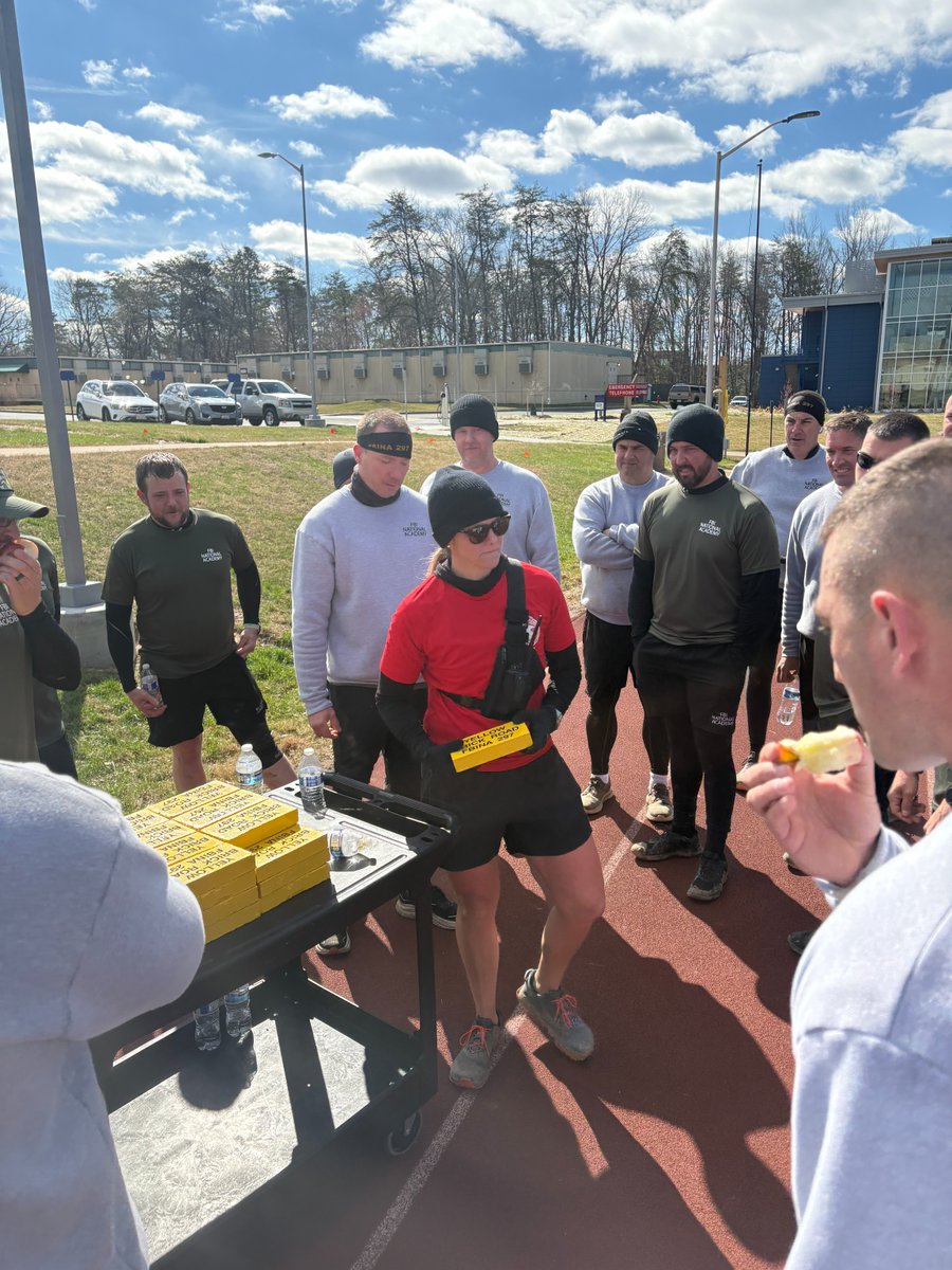 FBINAAQuantico's tweet image. Session 297 completed the Yellow Brick Road this morning! A true test of their endurance as they prepare for graduation on Wednesday. Way to go! 💪🏆
#Session297 #YBR #FBINAA #FBINA