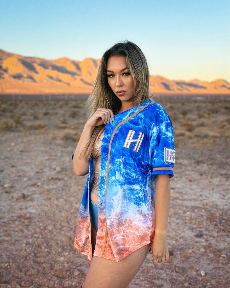 ℍ𝔸𝕃𝕀𝔼ℕ𝔼 tweet media