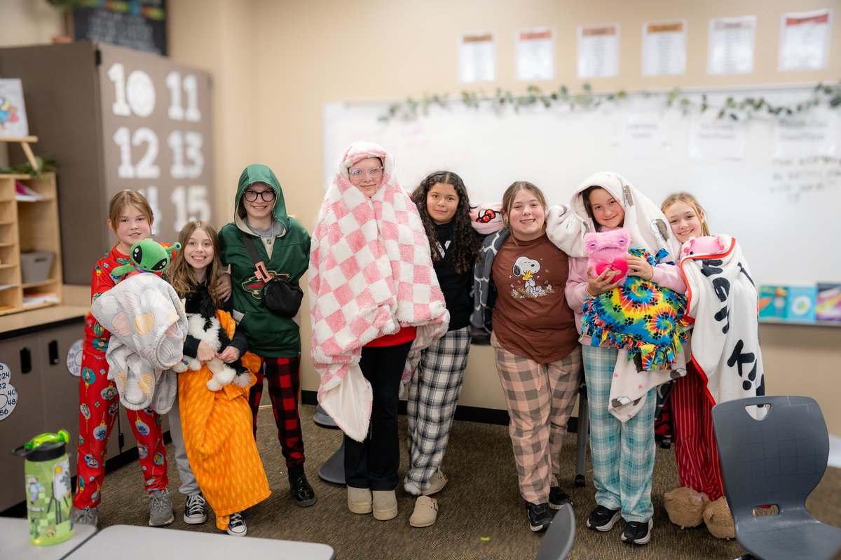 ISD347's tweet image. Wrapping up Read Across America Week &amp;amp; Dr. Seuss Week! 📚✨

Silly socks at Kennedy Elementary School, PJ Day at Lakeland Elementary School, and glow stick reading at Roosevelt Elementary School made it unforgettable! ❤️

#WillmarPublicSchools #ReadAcrossAmerica #DrSeussWeek