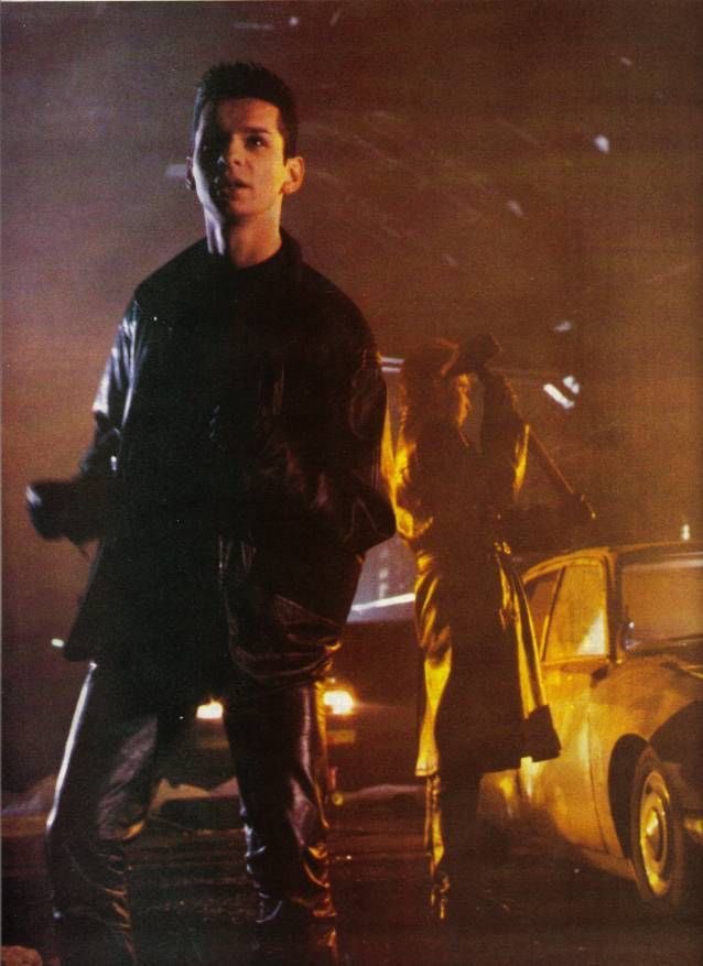 Waiting for the night ... tweet media