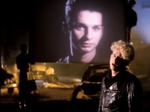 Waiting for the night ... tweet media