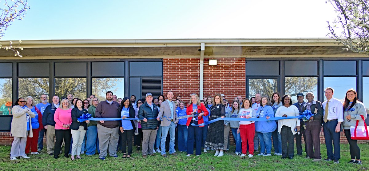 We were proud to celebrate the ribbon cutting at Bridgeforth Middle School on March 13th! 🎉

#brindleyconstruction #bridgeforthmiddleschool #communitysupport #education #ribboncutting #institutionalconstruction #pulaskitn #GilesCountyTN