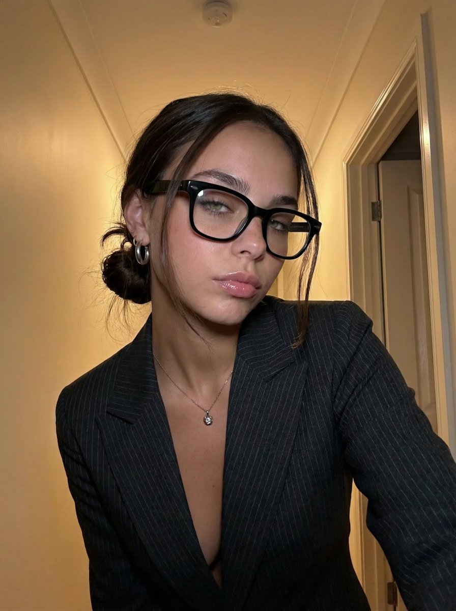 helloaivory's tweet image. be ehrlich... eher boss energy oder secret crush?