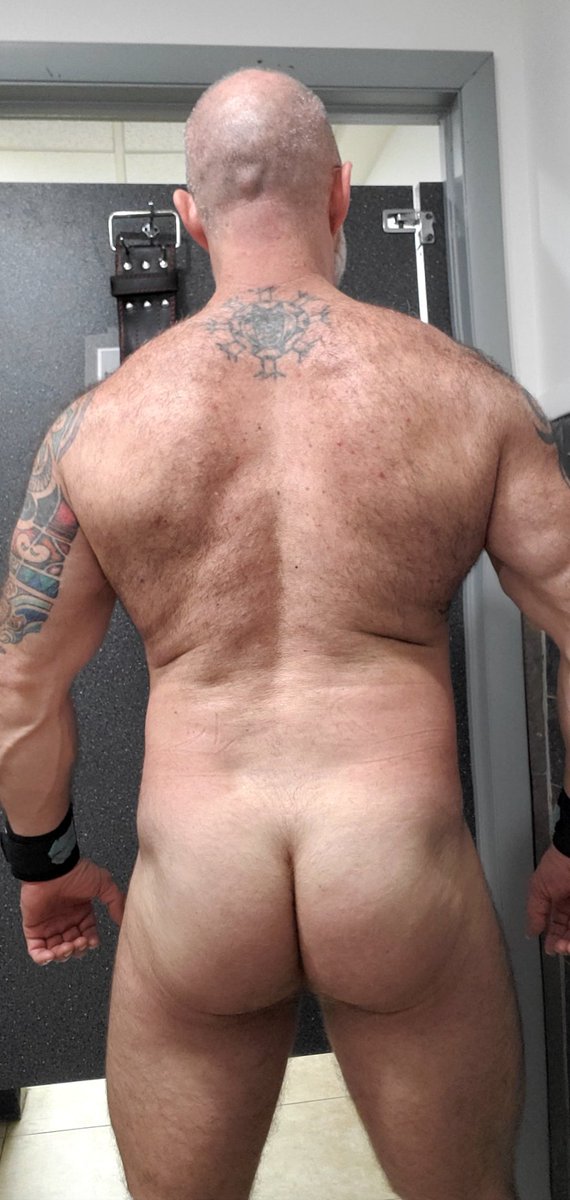 FURRY MUSCLEBULL 💪🏼 tweet media