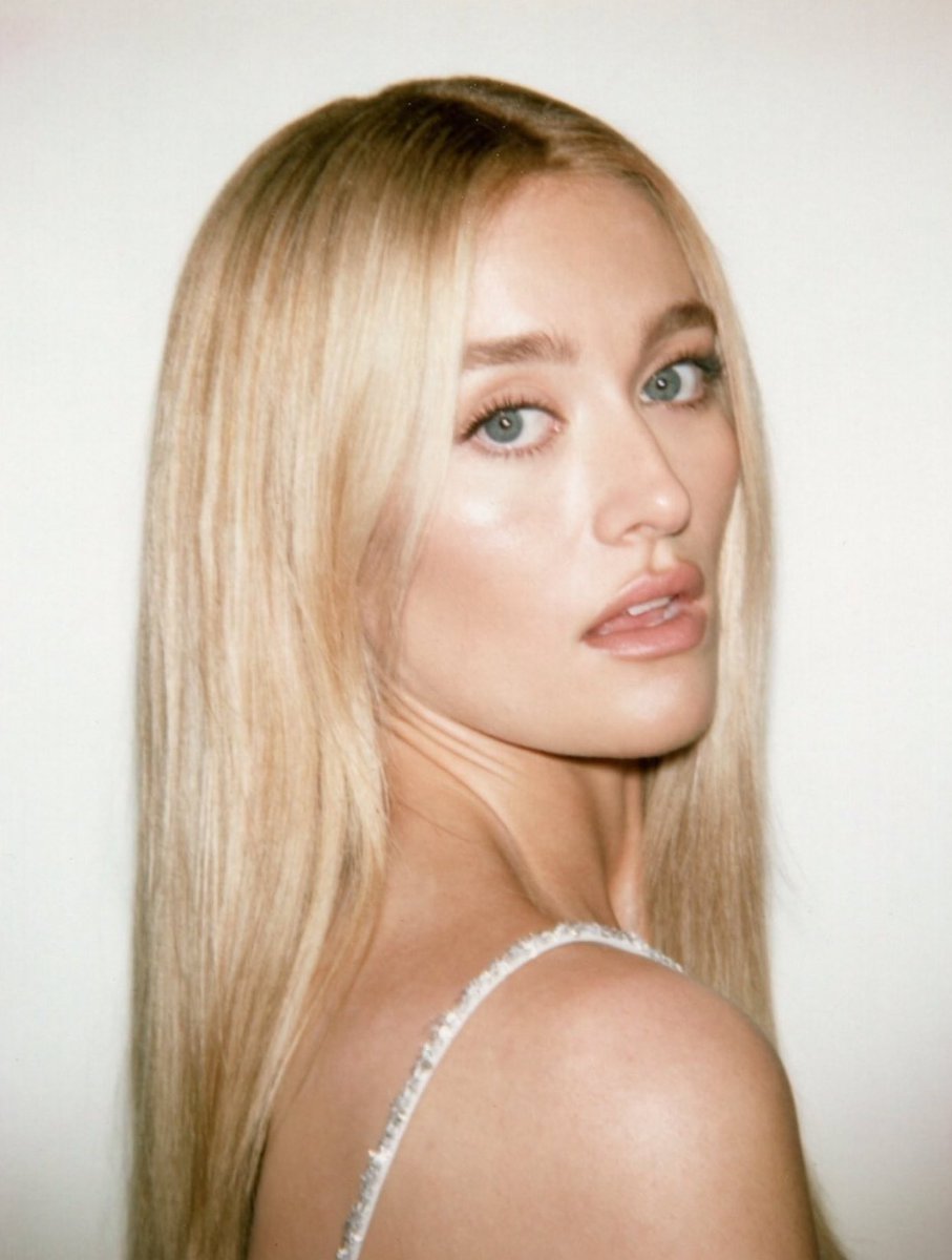 𑣲daeja tweet media