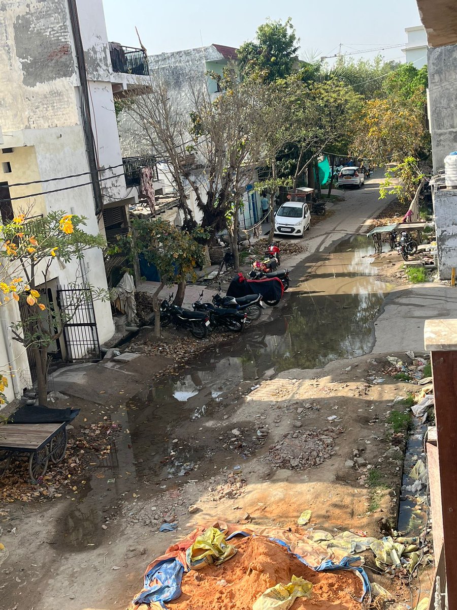NitinChandel15's tweet photo. Ye kabhi theek ho payega sector 128 mai? Sewer k paani ki smell or arhi h!

@CMOfficeUP @myogiadityanath @myogioffice @dmgbnagar @noida_authority @UppcbN @CPCB_OFFICIAL https://t.co/udOOda7ujr