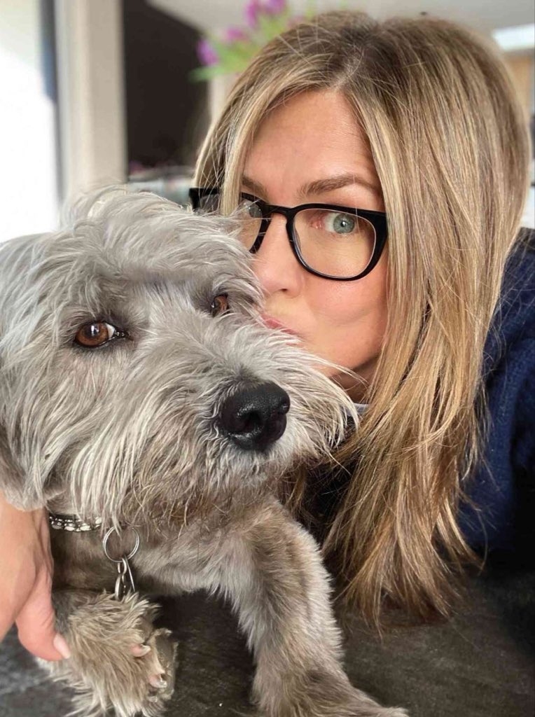 Jennifer Aniston tweet media