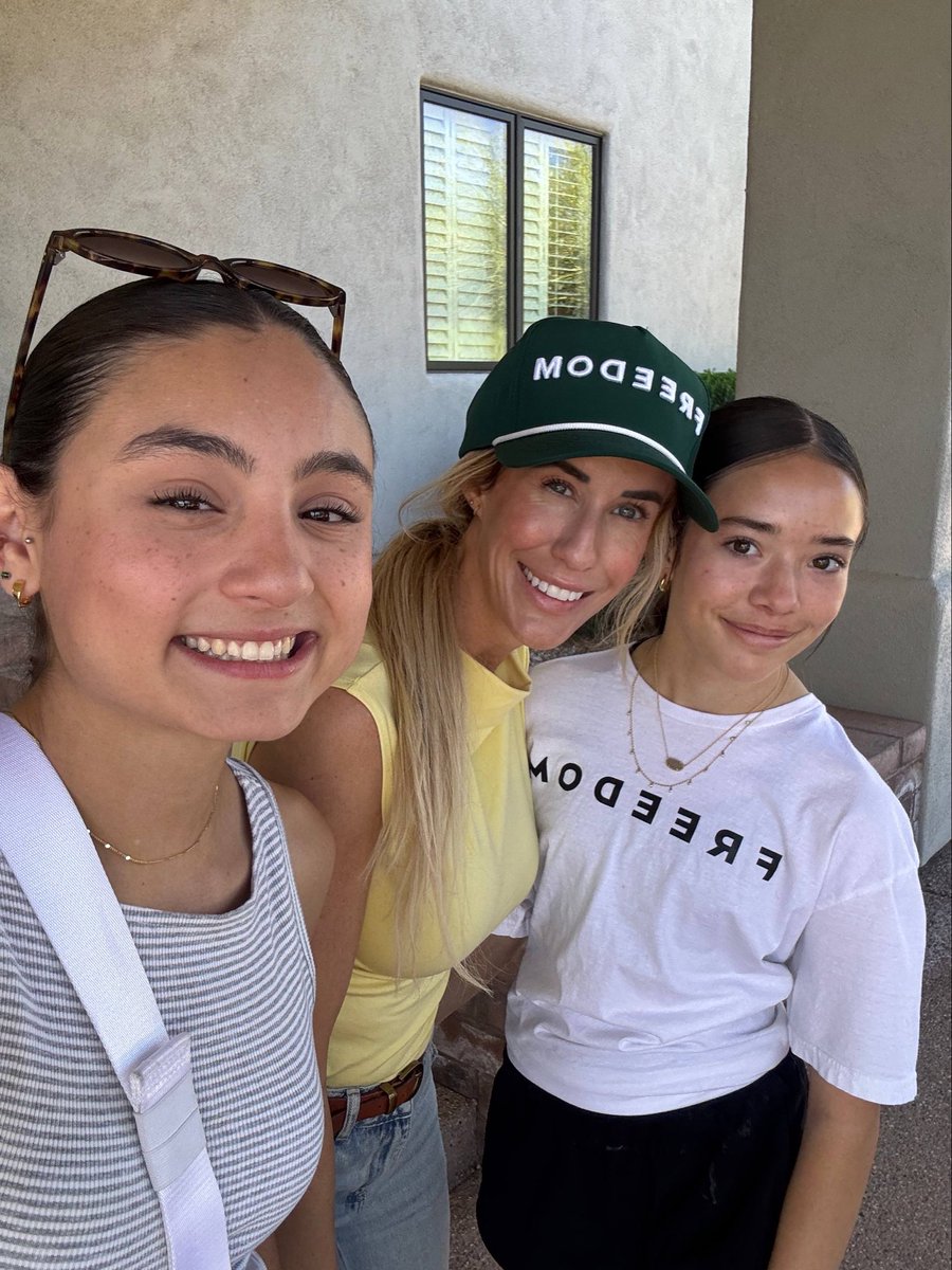 Natalia Escamilla tweet media