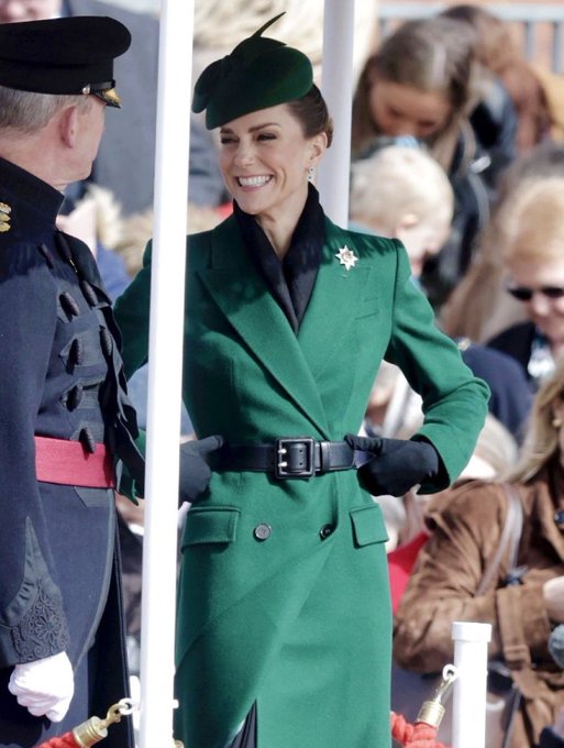 christo34036850's tweet image. 🍀 #HappyStPatricksDay #LuckOfTheIrish #StPatricksDay 🏴󠁧󠁢󠁷󠁬󠁳󠁿♔HRH #Fashionista #frockingFabulous #FutureQueen #queenbee #PrincessofWales #monarchy #friday #CatherinePrincessOfWales #PrincessCatherine #muse #RoyalFamily #iconic #Britishvogue #GHD