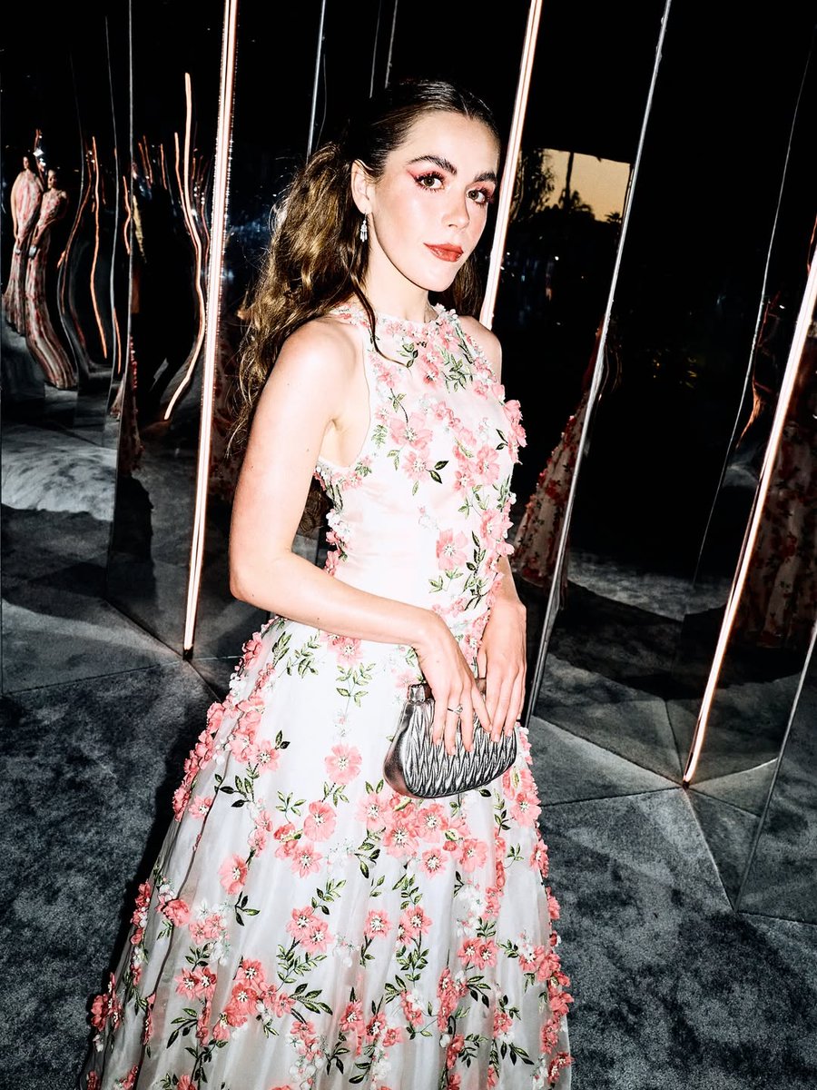 best of kiernan shipka tweet media