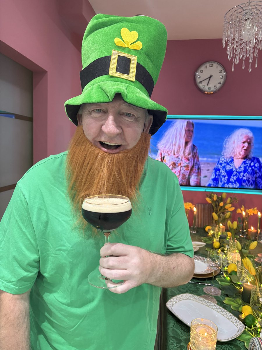 Mrs W Official tweet media