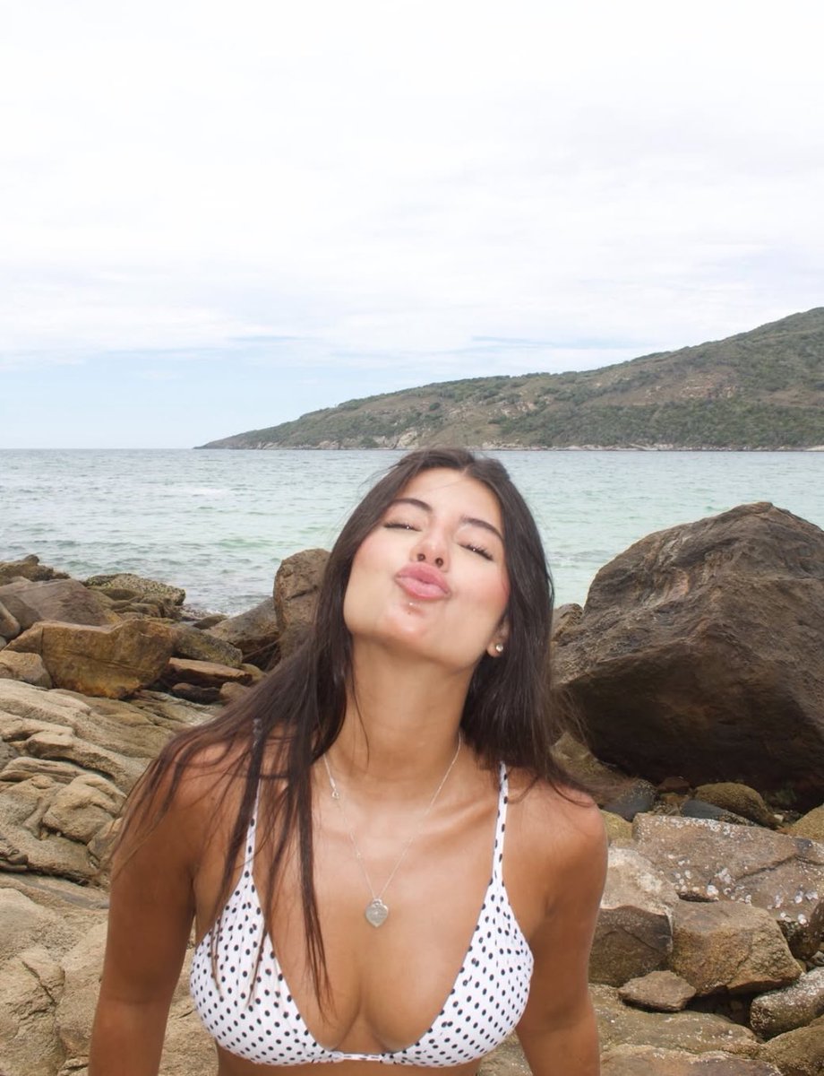 𝗚𝗢𝗟𝗗𝗘𝗡: 𝑼𝒏𝒊𝒗𝒆𝒓𝒔𝒊𝒕𝒆́ tweet media