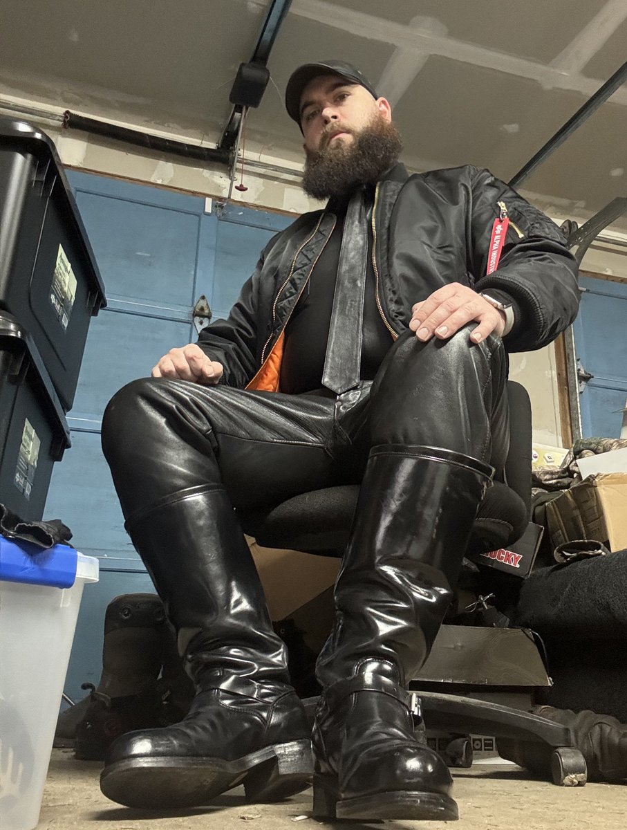 The Boot Bear tweet media