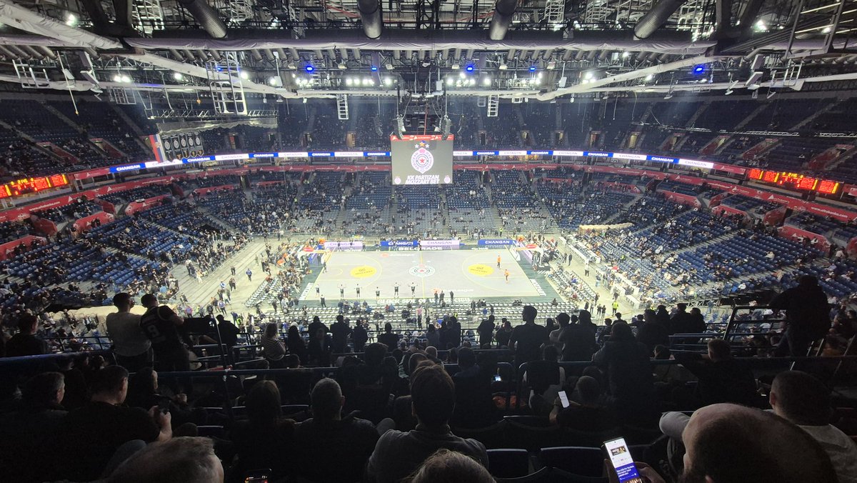 igorvuckovic's tweet photo. Smeši nam se Pionir. Žalosno! #KKP https://t.co/X1FuvkejDO