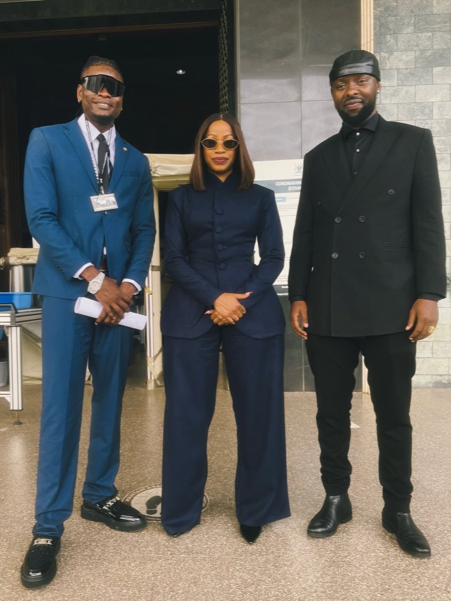 PromotionsUg's tweet photo. Congrats @eddykenzoficial ππΎ The copyright bill is now law! You and the @unmfederationug team didn't give up. Thanks @Ksheebah1 and @pallasomusic for your support. This is a win for Ugandan artists!
#UgandaMusic #UNMF https://t.co/yNXMbNJgW9