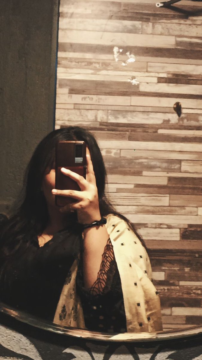 رخسار حیات tweet media