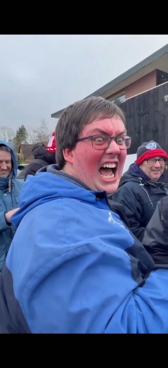 THE HENDON HOPPER©️🏴󠁧󠁢󠁥󠁮󠁧󠁿💚💚🤍🤍 tweet media