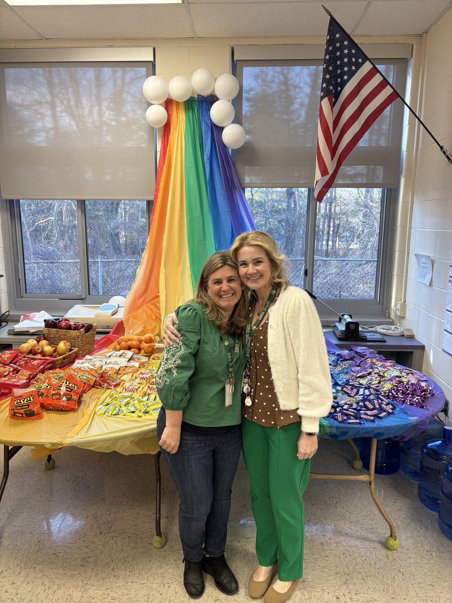 Emily Cuervo tweet media