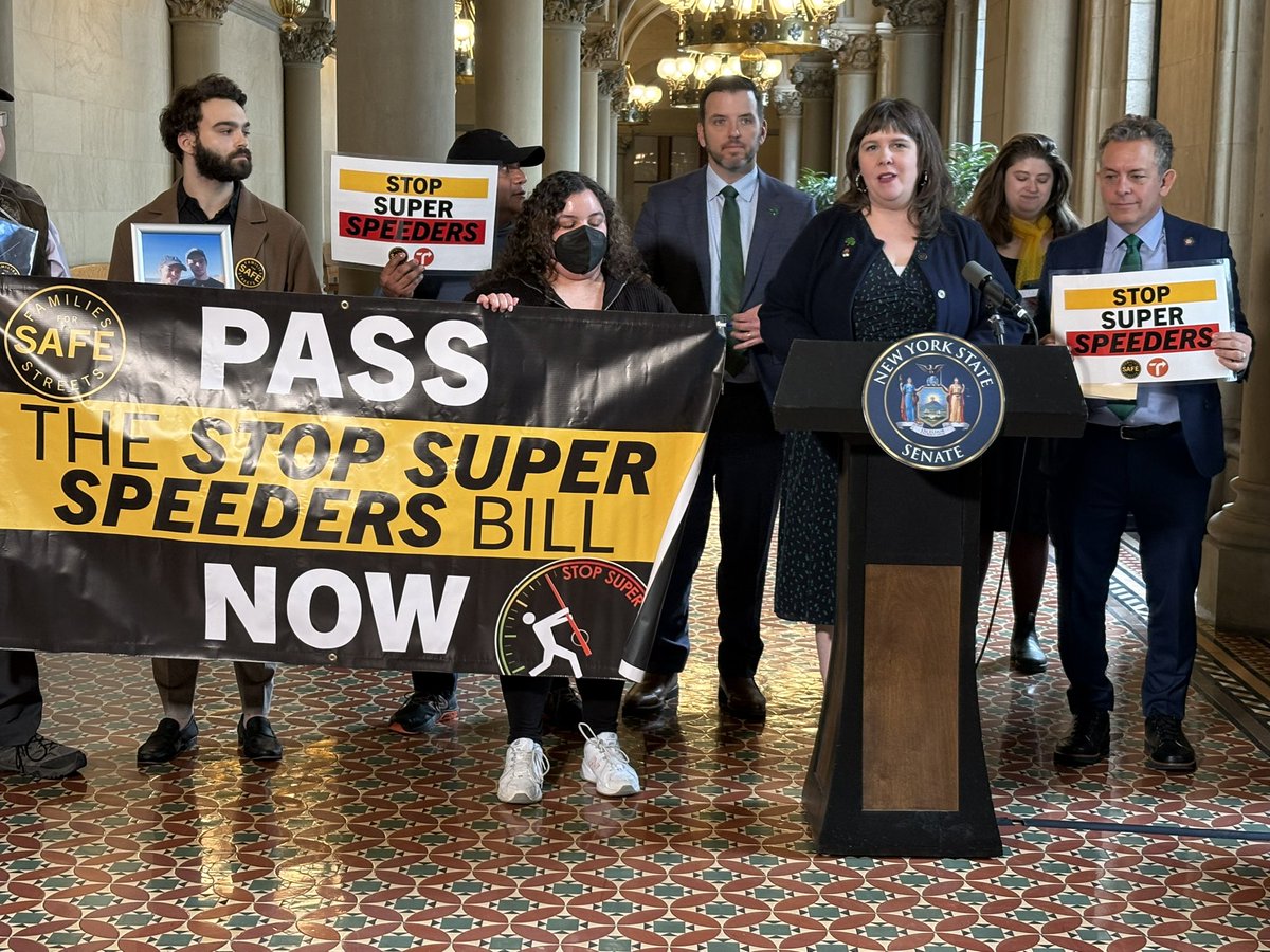 Emily Gallagher tweet media