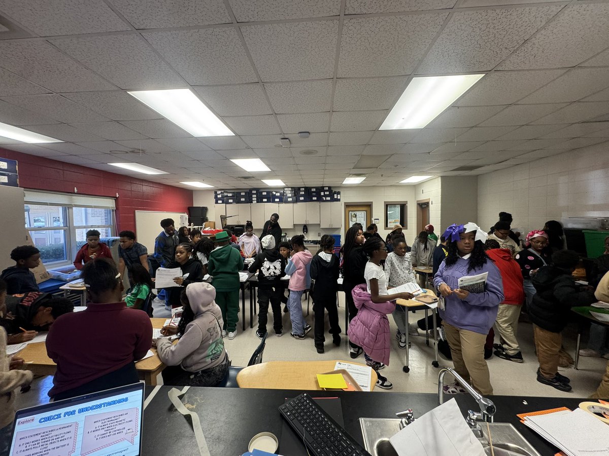 Ms. Bervine ✨ tweet media