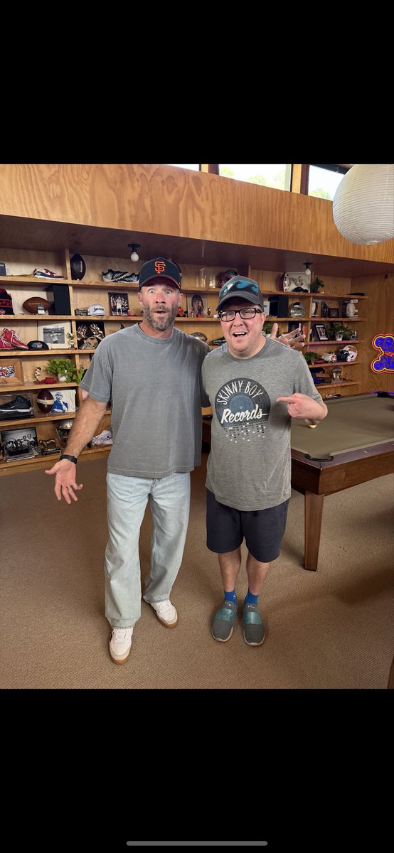 NickSwardson's tweet image. If you want to see me talk with my friend @Edelman11 while also looking like a melted candle/snow man made out of cookie dough, peep my YouTube channel @swardnation 🤙 😂