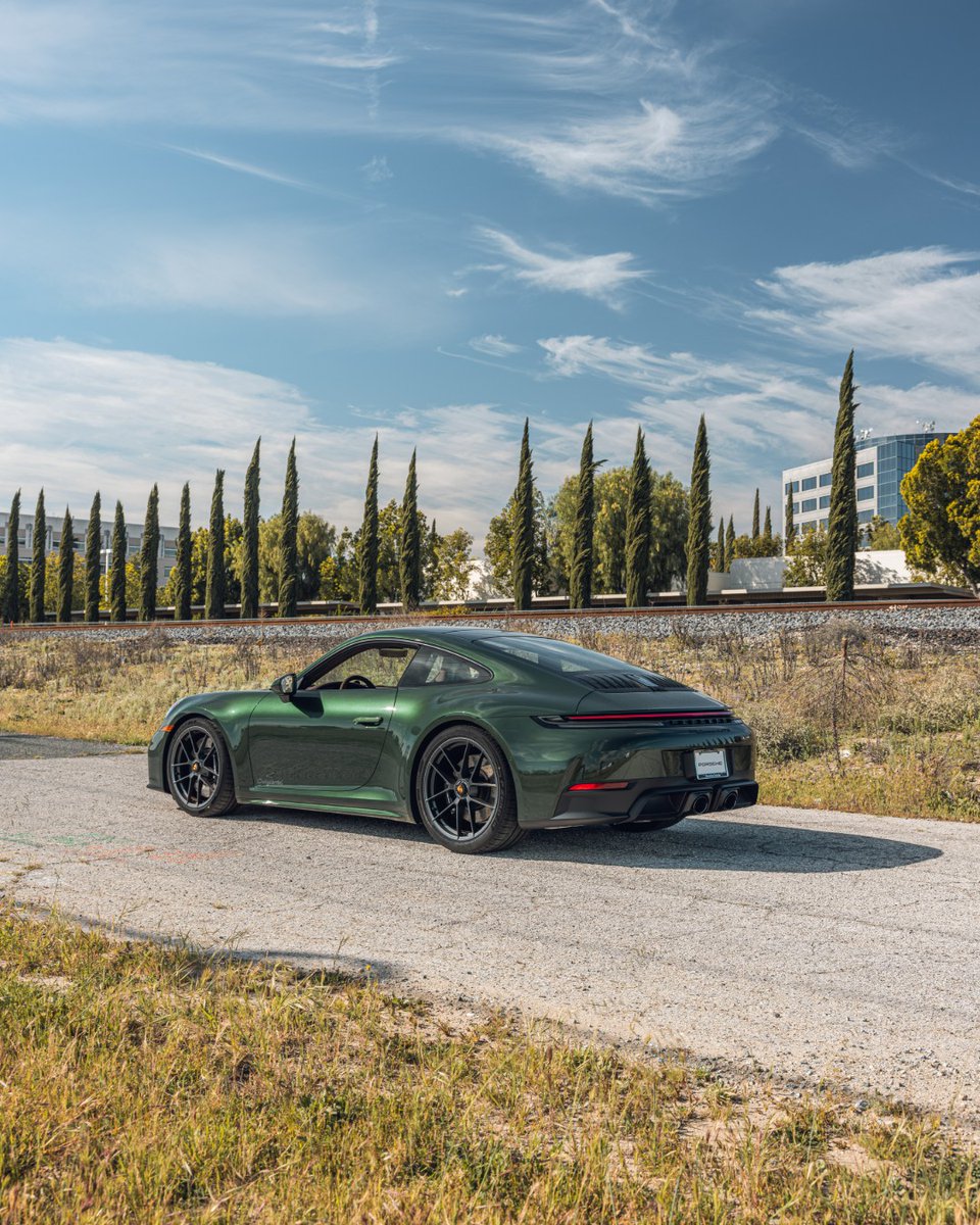 Happy St. Patrick's Day from Porsche Ontario. ☘️
#porscheontario #ontario #inlandempire #porscheusa #porschecarsofig #carsofig #porschemoment #porschemoments #porschepassion #germancars #sportcars #porscheclub #porschelife #cars #carsdaily