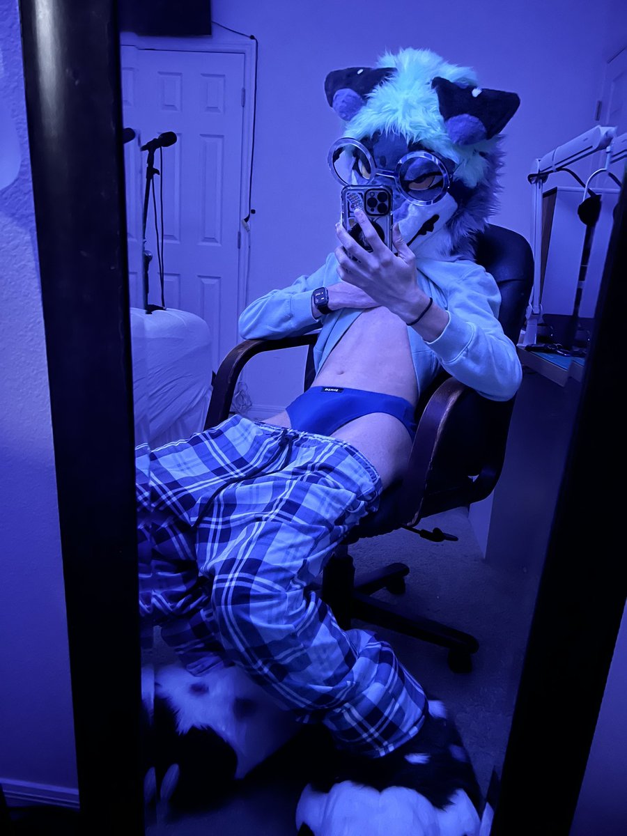 Honeydick 🔞🔞🔞🔞 tweet media