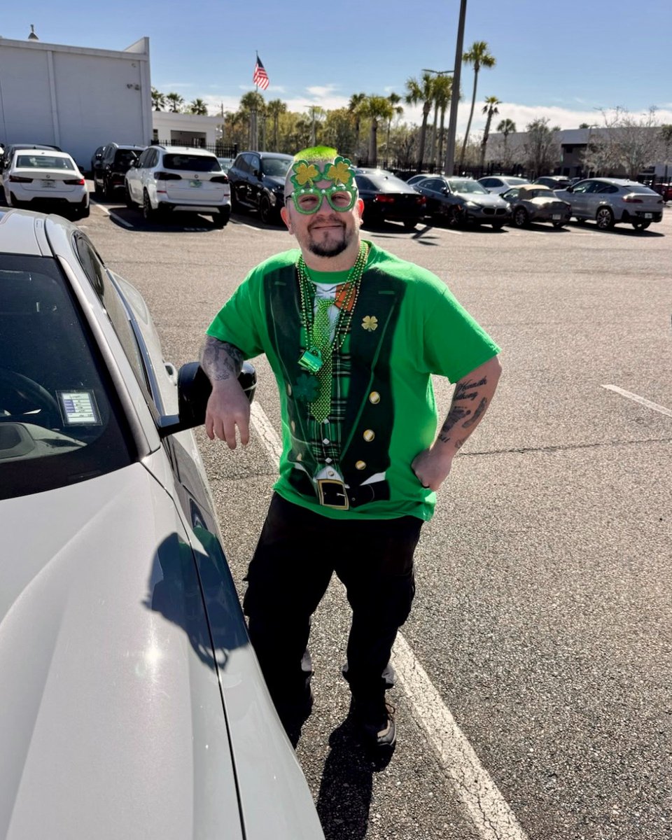 tombushmotors's tweet photo. Our teams are celebrating St. Patrick's Day at our stores today! 🍀 https://t.co/A9dhDmtZQf