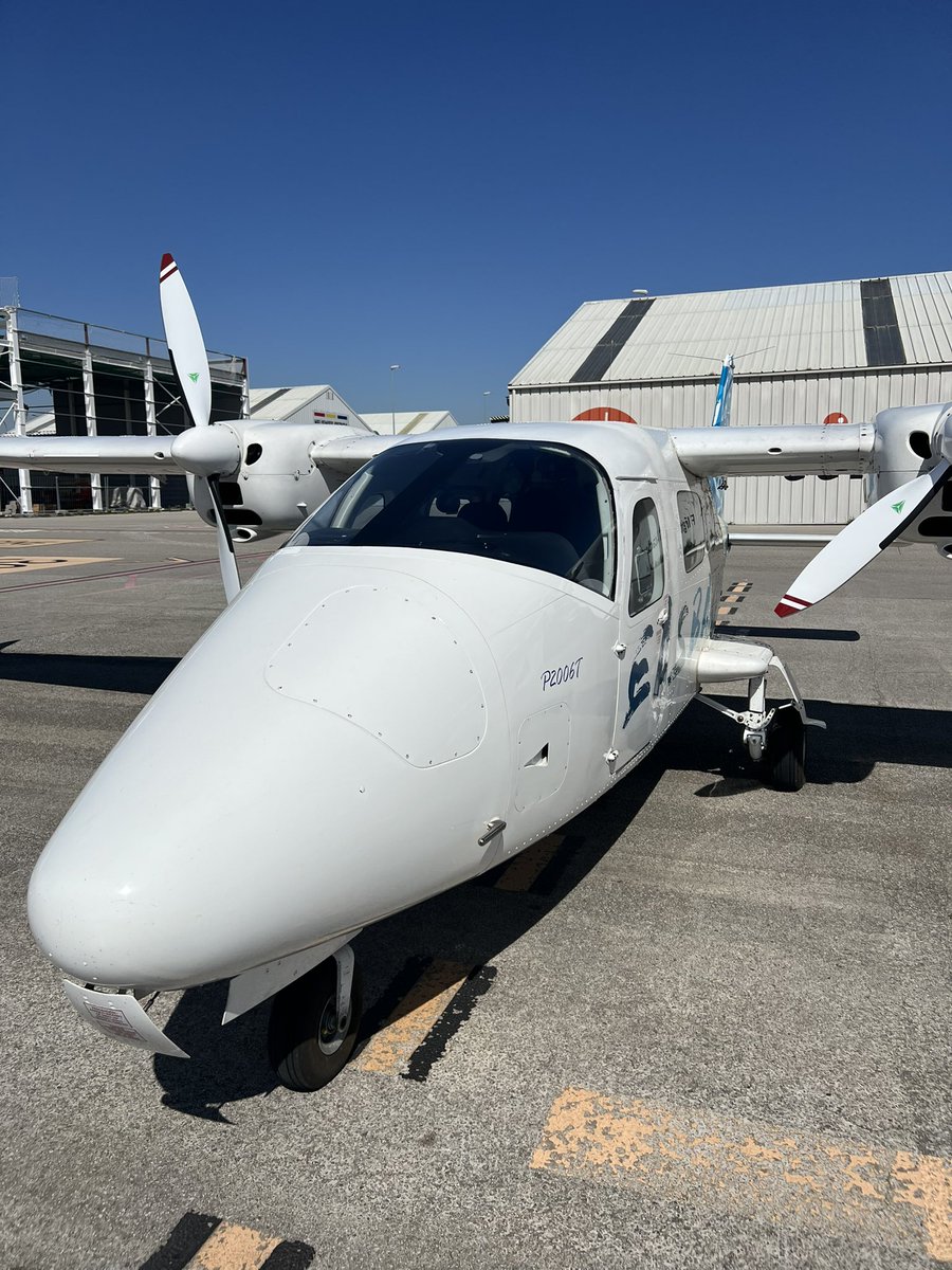 BcnSpotter🛫 tweet media