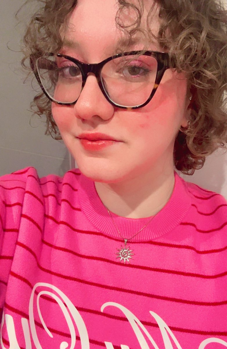 lesbian lemon tweet media