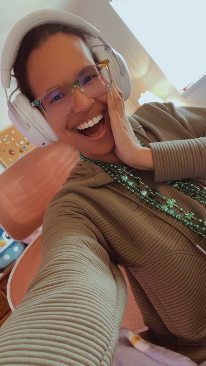 KasuallyKat tweet media