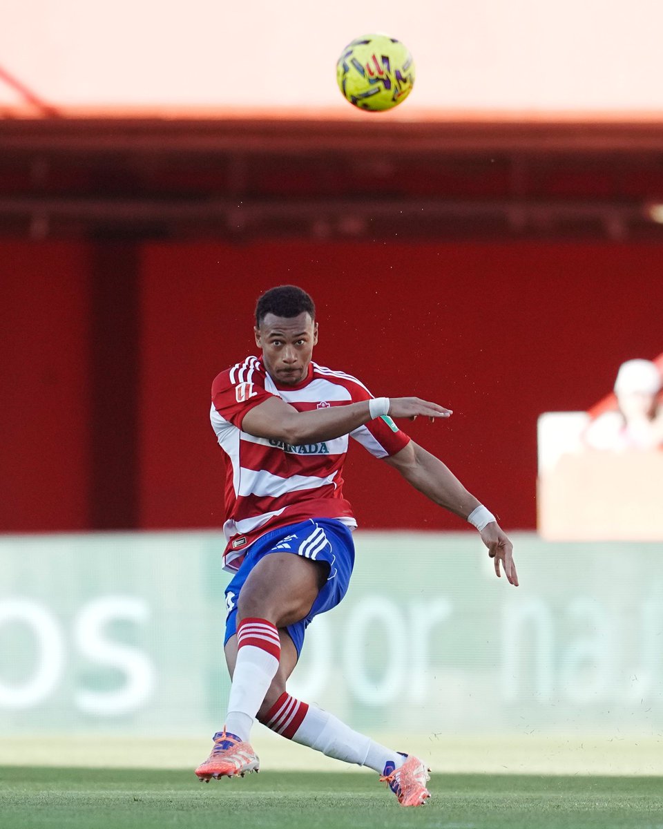 Granada CF ❤️⚪️ tweet media